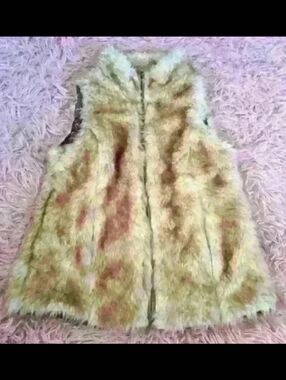 EUC Zara Girls Beige Faux Fur Casual Neutral Warm Winter Snow Neutral Vest SZ S